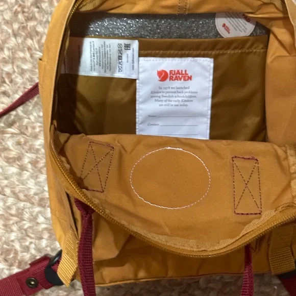 Fjall Raven Kanken - Picture 2 of 2